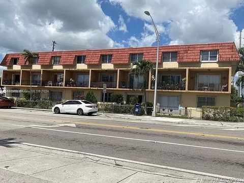 Condominium in Miami FL 6900 Flagler St St.jpg