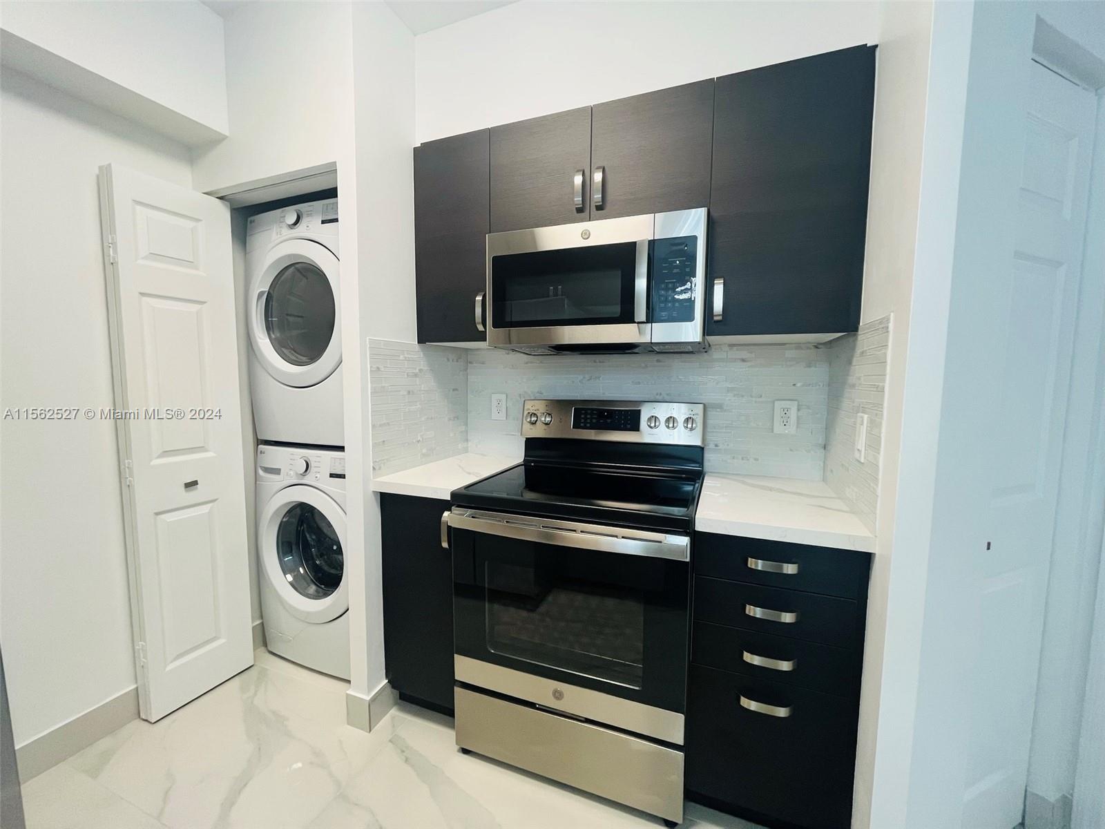 PORTO BELLAGIO CONDO - Residential Lease