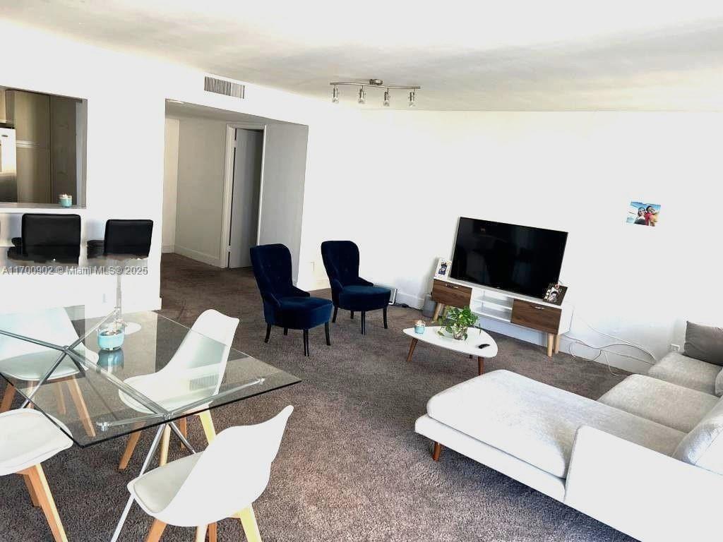 Rental Property at 18151 Ne 31st Ct 1404, Aventura, Miami-Dade County, Florida - Bedrooms: 2 
Bathrooms: 2  - $2,590 MO.