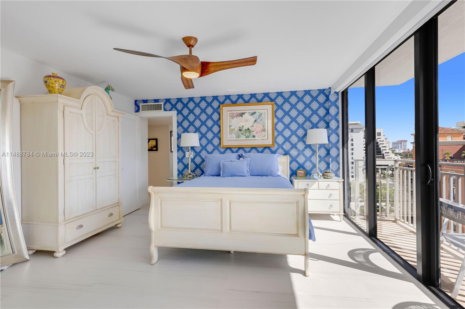 GABLES BATH CLUB APTS CON - Residential