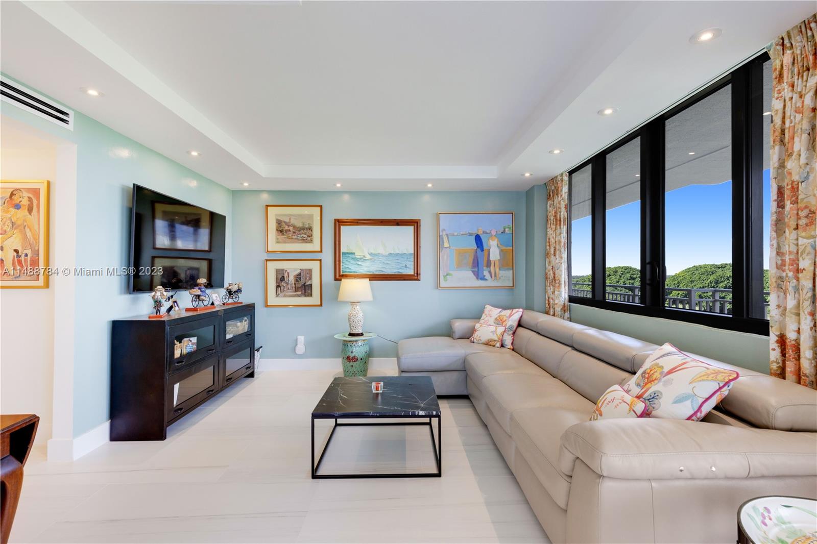 GABLES BATH CLUB APTS CON - Residential