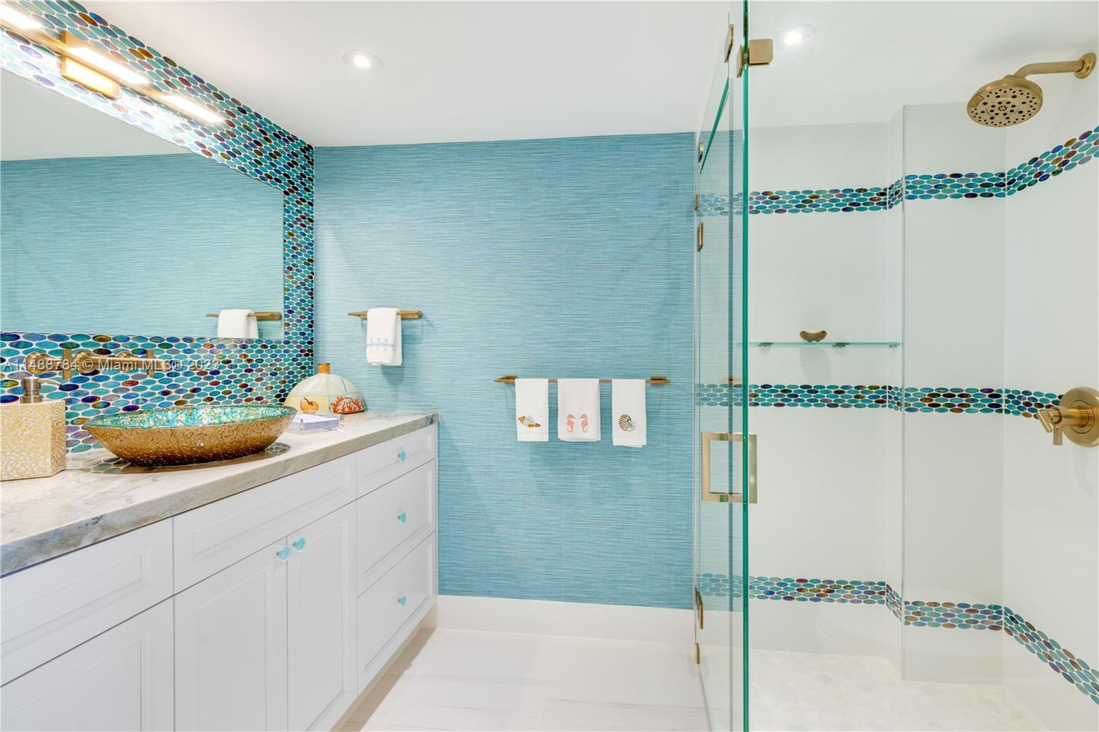 GABLES BATH CLUB APTS CON - Residential