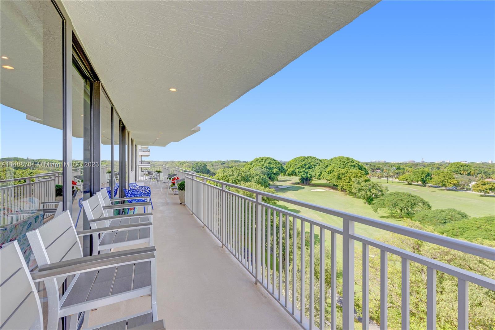 GABLES BATH CLUB APTS CON - Residential