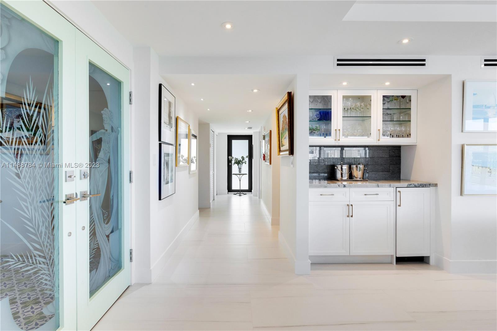 GABLES BATH CLUB APTS CON - Residential