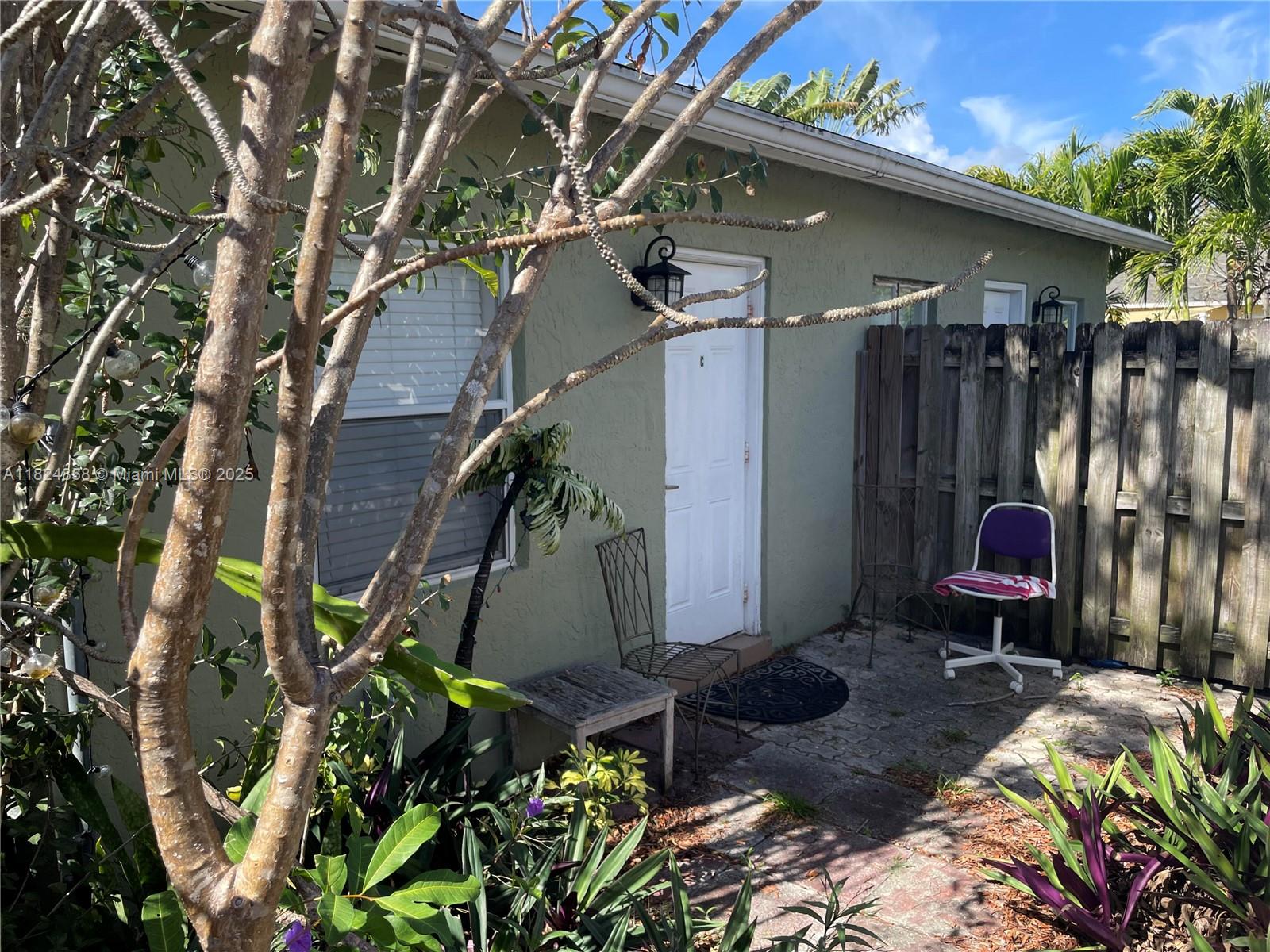 1108 Ne 3rd St C, Fort Lauderdale, Broward County, Florida - 1 Bedrooms  
1 Bathrooms - 
