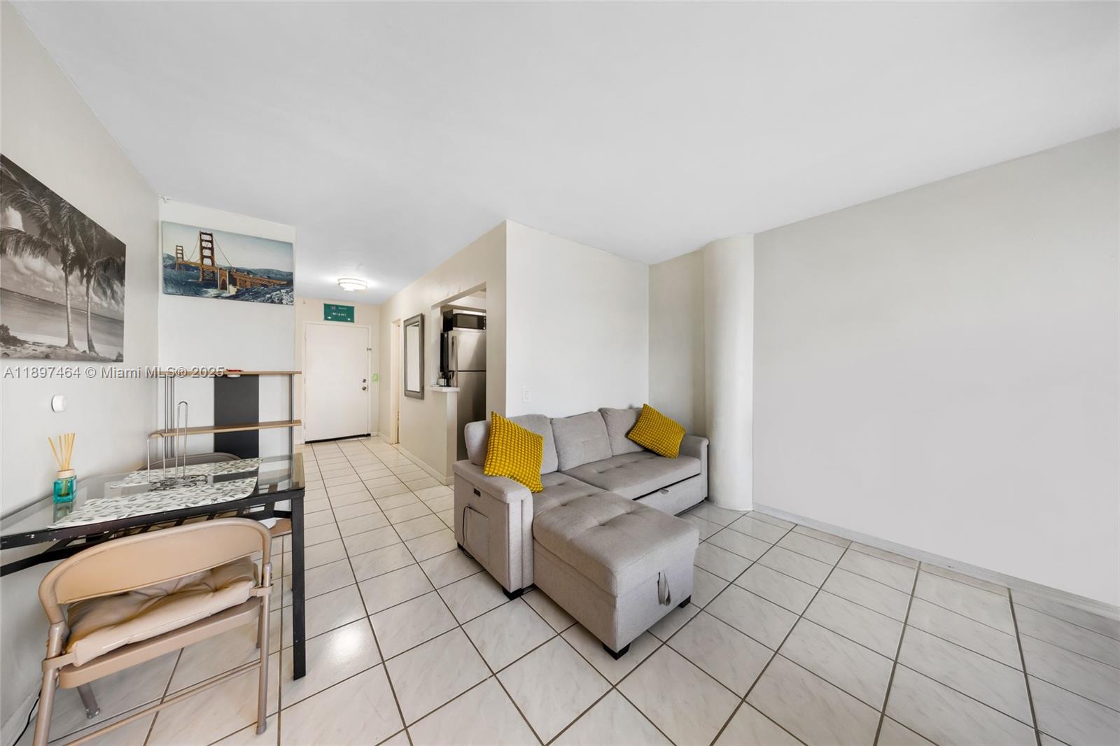 BAYSHORE YACHT & TENNIS C - Residential Lease