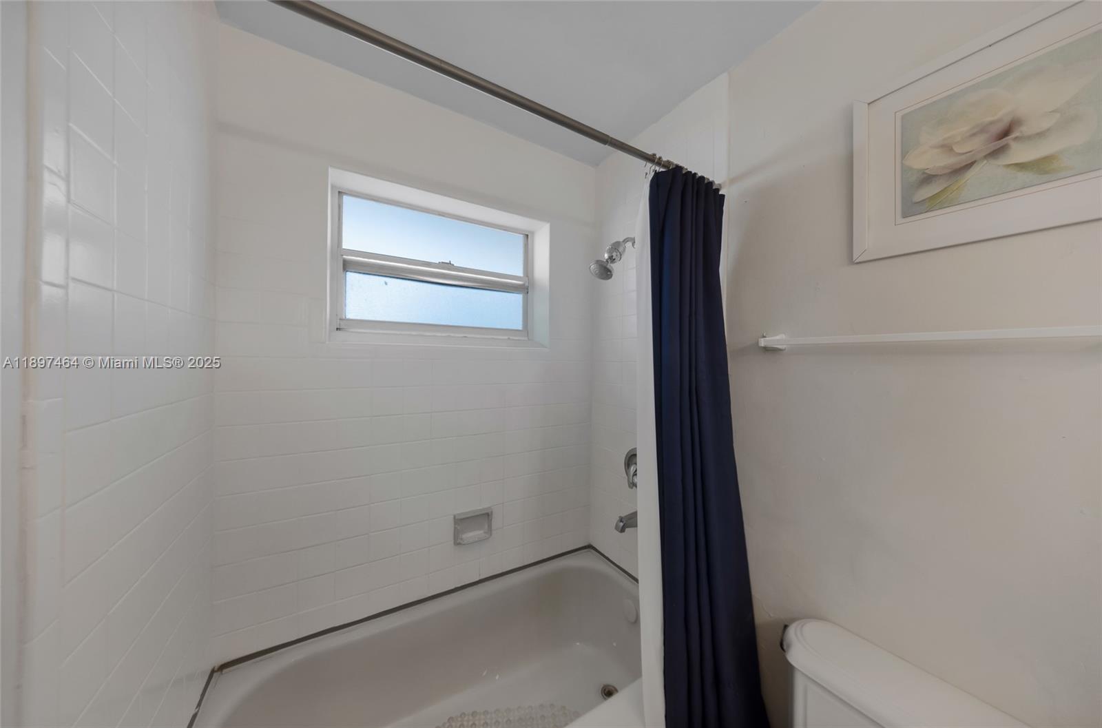 BAYSHORE YACHT & TENNIS C - Residential Lease