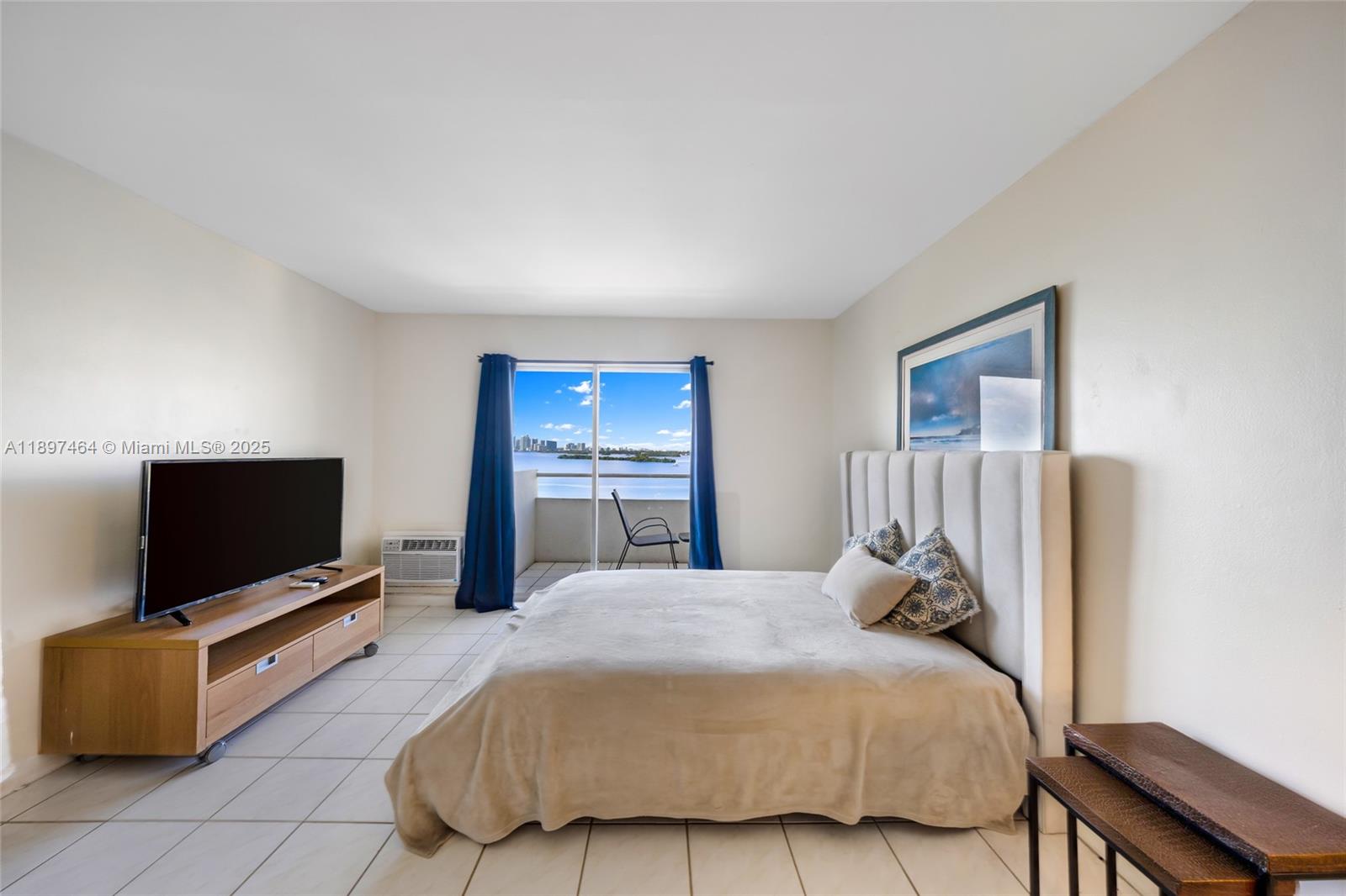 BAYSHORE YACHT & TENNIS C - Residential Lease