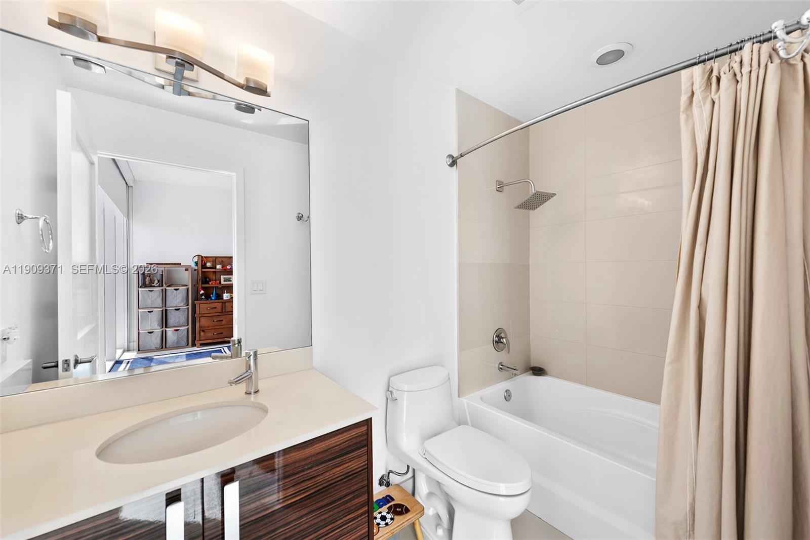 Paramount Bay - Residential