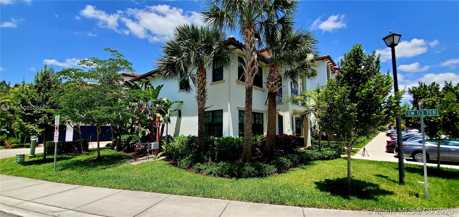 PEMBROKE LAKES SOUTH - Residential