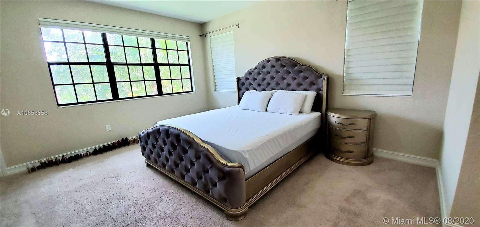 PEMBROKE LAKES SOUTH - Residential