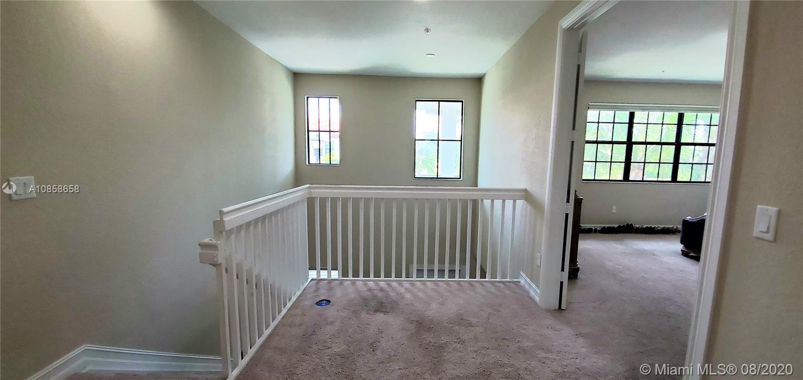 PEMBROKE LAKES SOUTH - Residential