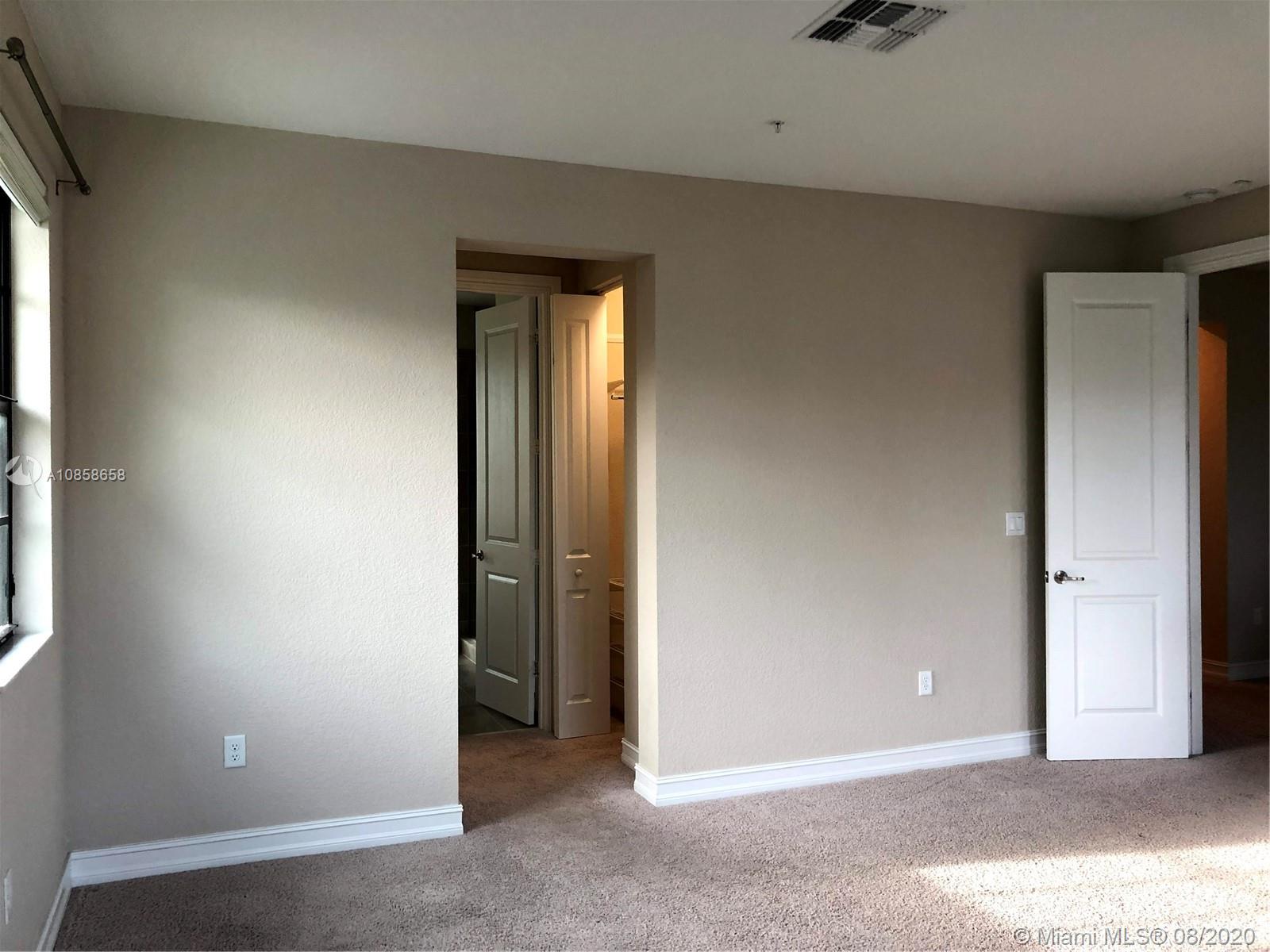 PEMBROKE LAKES SOUTH - Residential