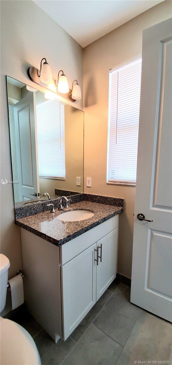 PEMBROKE LAKES SOUTH - Residential