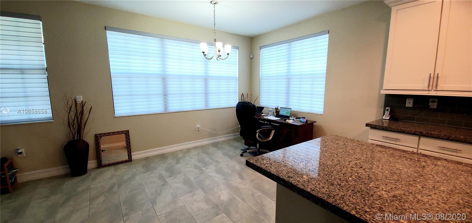 PEMBROKE LAKES SOUTH - Residential