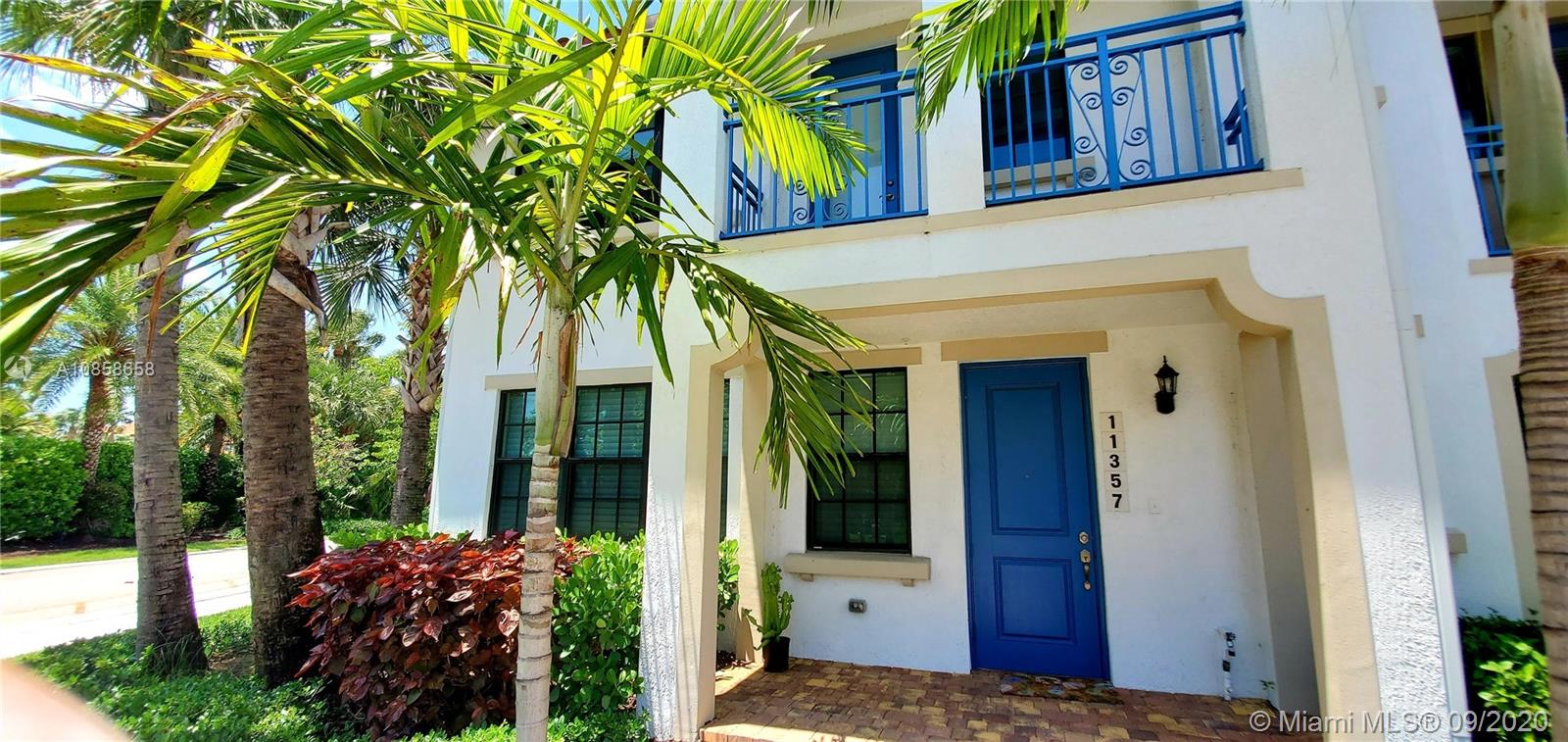 PEMBROKE LAKES SOUTH - Residential