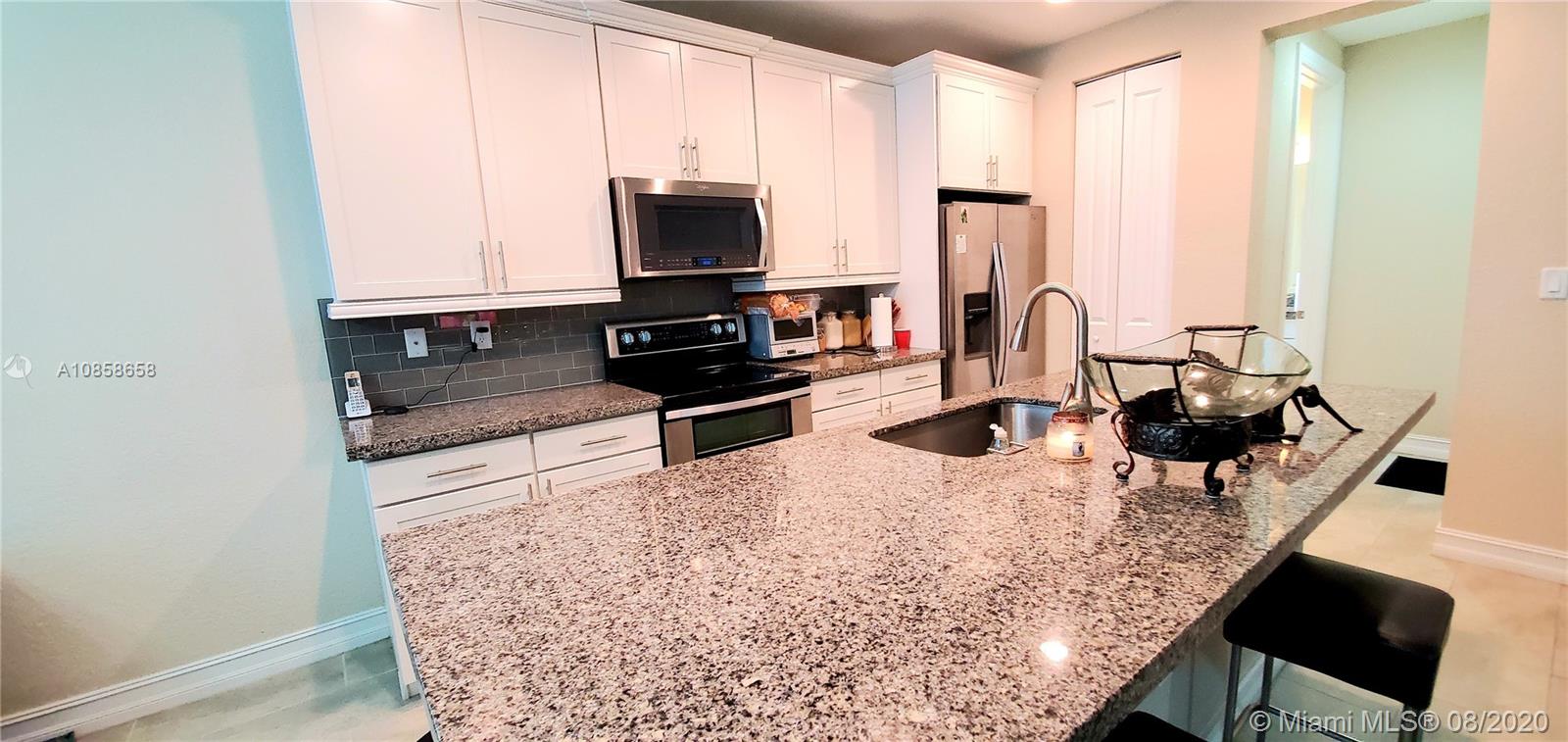 PEMBROKE LAKES SOUTH - Residential