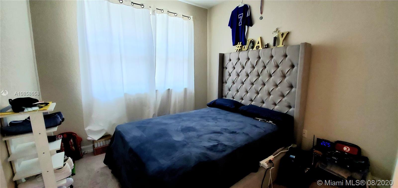 PEMBROKE LAKES SOUTH - Residential