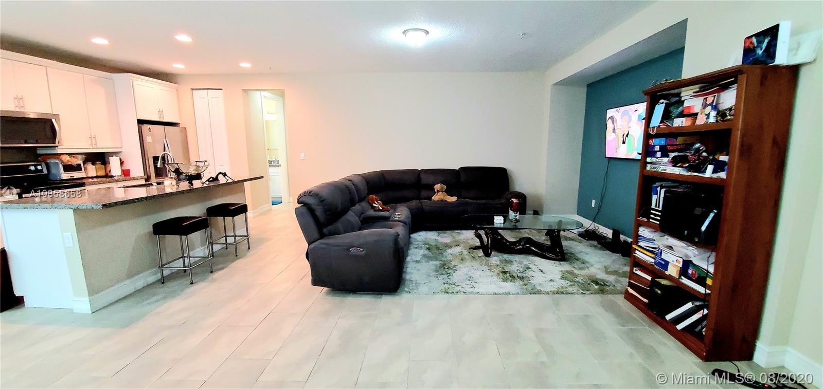 PEMBROKE LAKES SOUTH - Residential