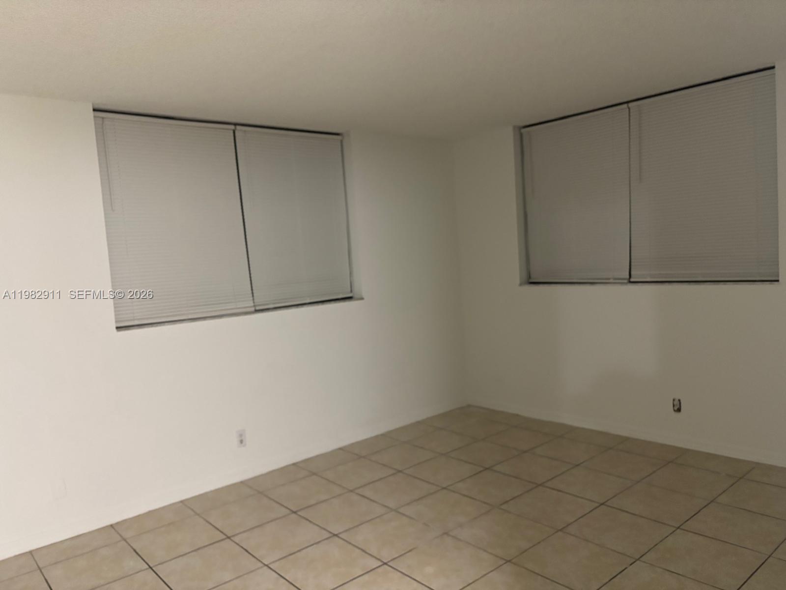 PRESIDENTIAL GOLFVIEW CON - Residential