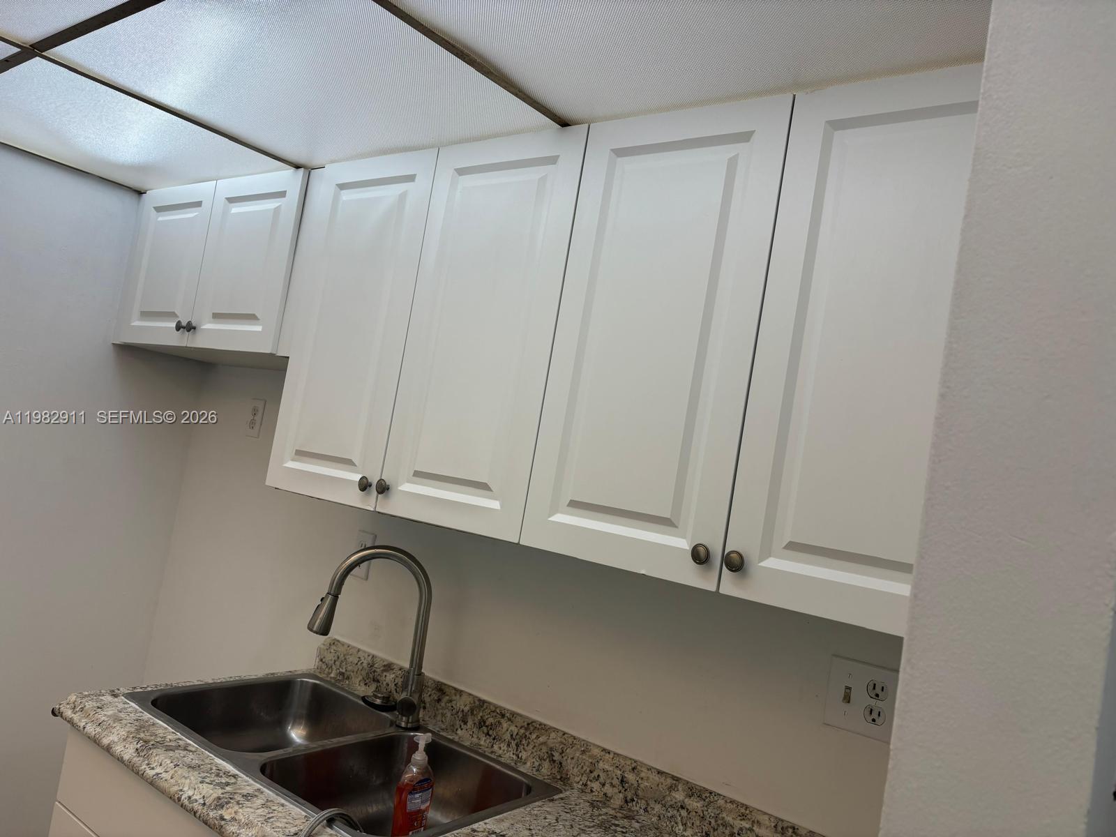 PRESIDENTIAL GOLFVIEW CON - Residential