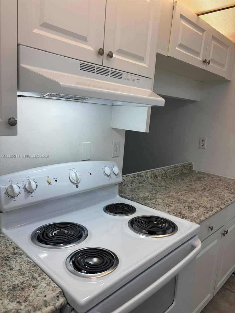 PRESIDENTIAL GOLFVIEW CON - Residential