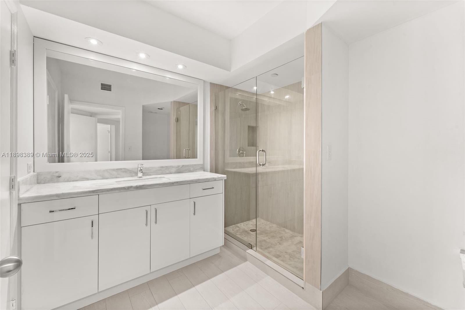 THE WAVERLY AT SOUTH BEAC - Residential