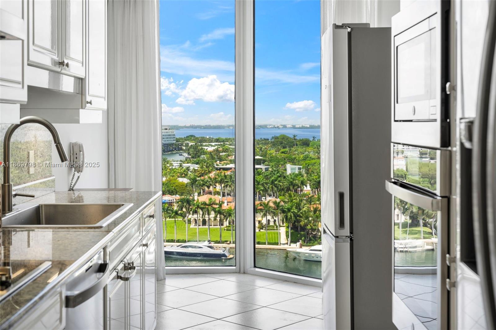 BLUE DIAMOND CONDO - Residential Lease