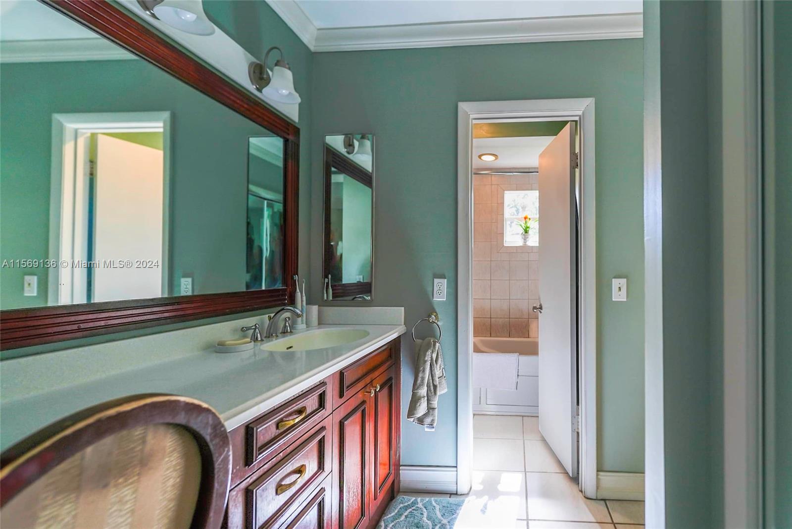 UNIVERSITY ESTATES - Residential