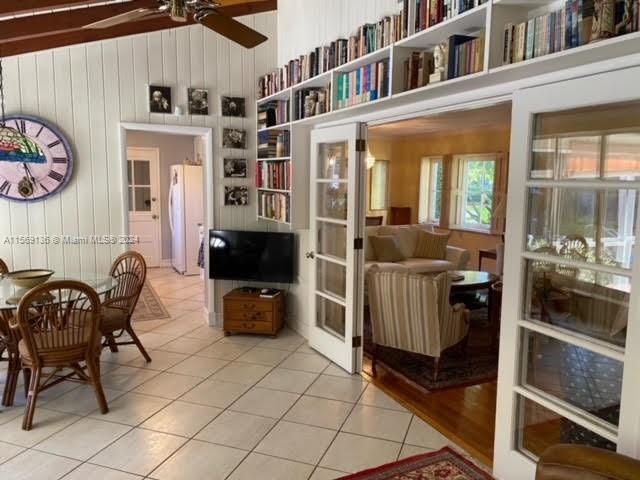 UNIVERSITY ESTATES - Residential