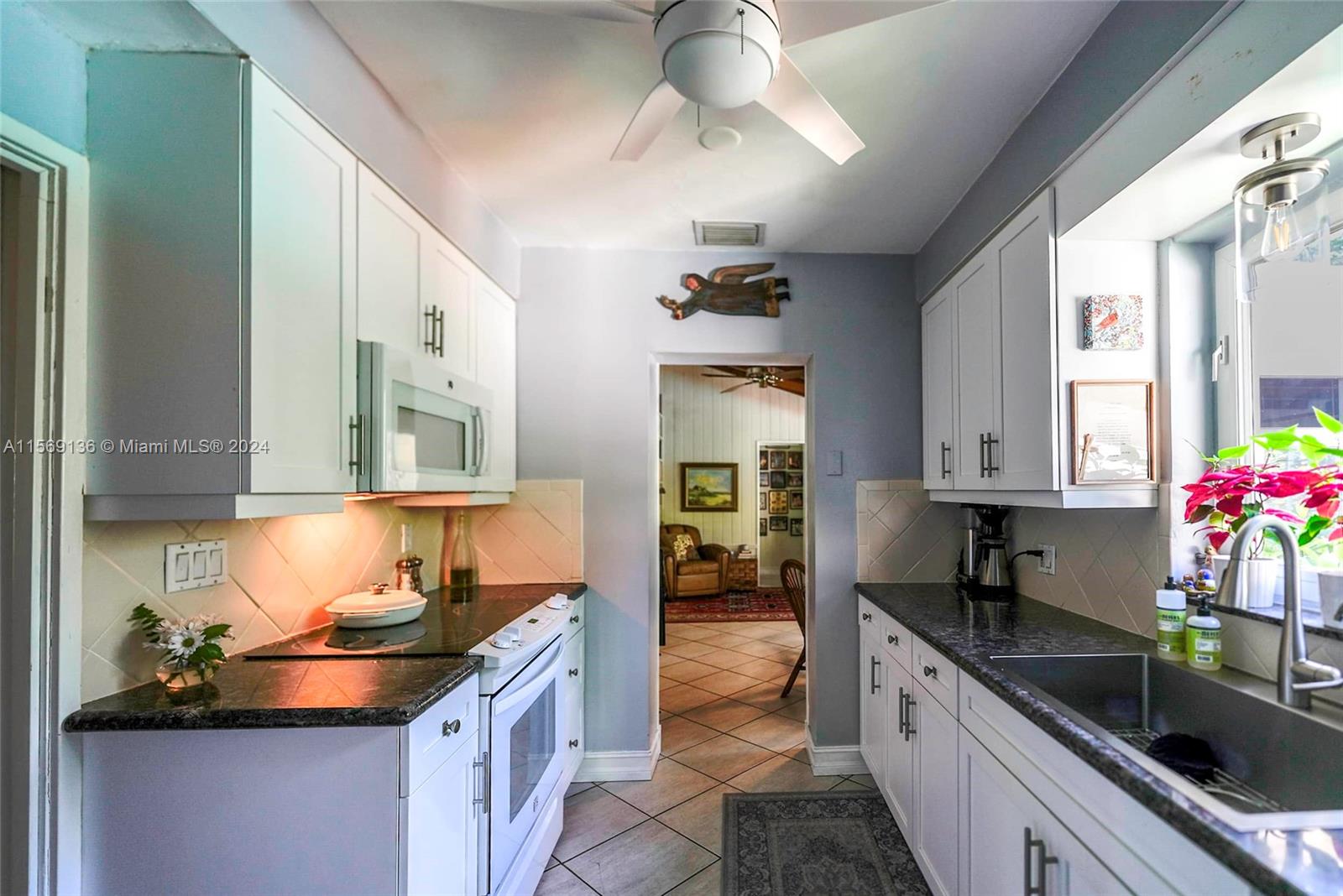 UNIVERSITY ESTATES - Residential