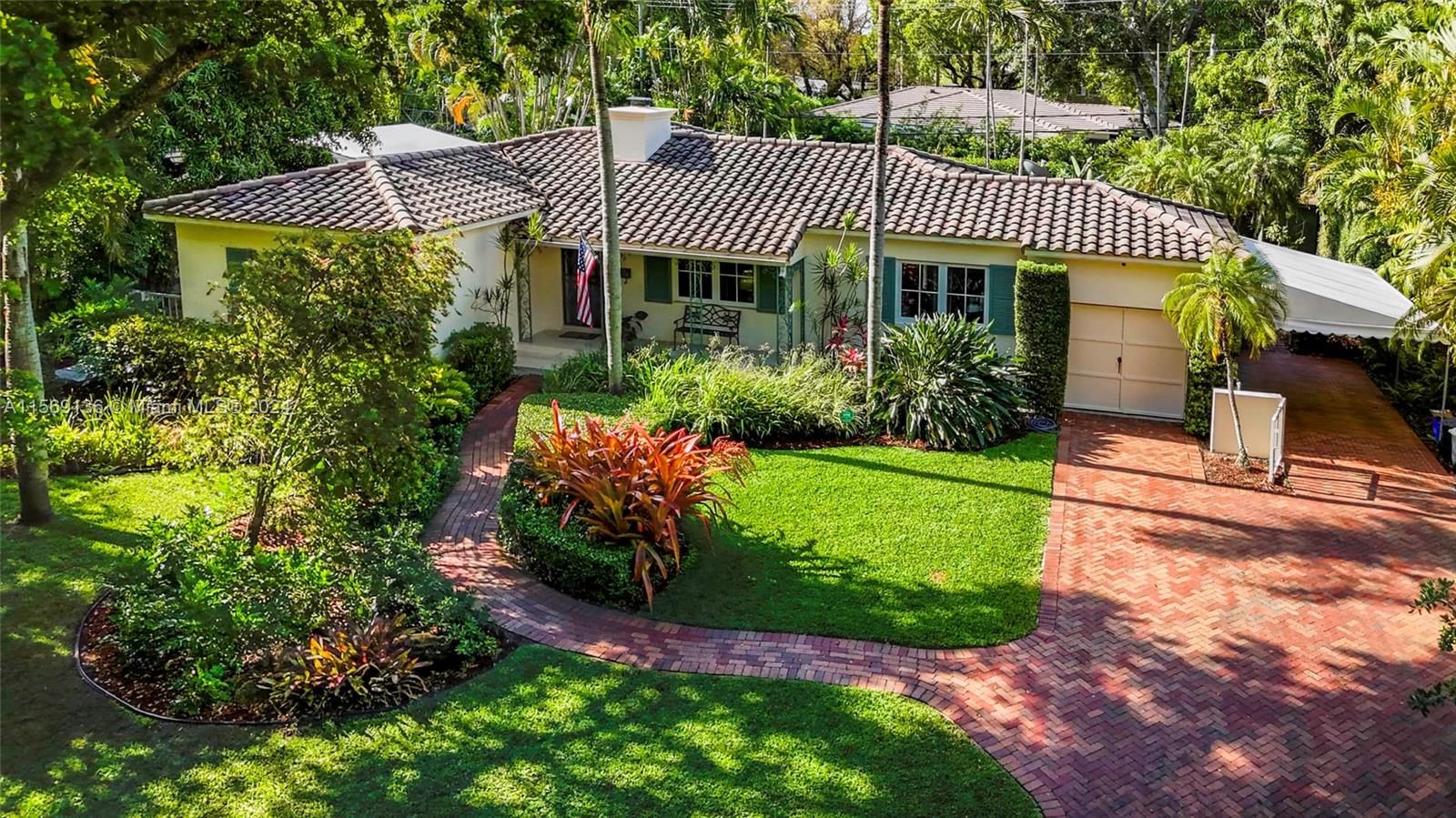 UNIVERSITY ESTATES - Residential