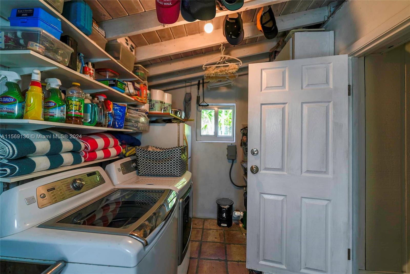 UNIVERSITY ESTATES - Residential