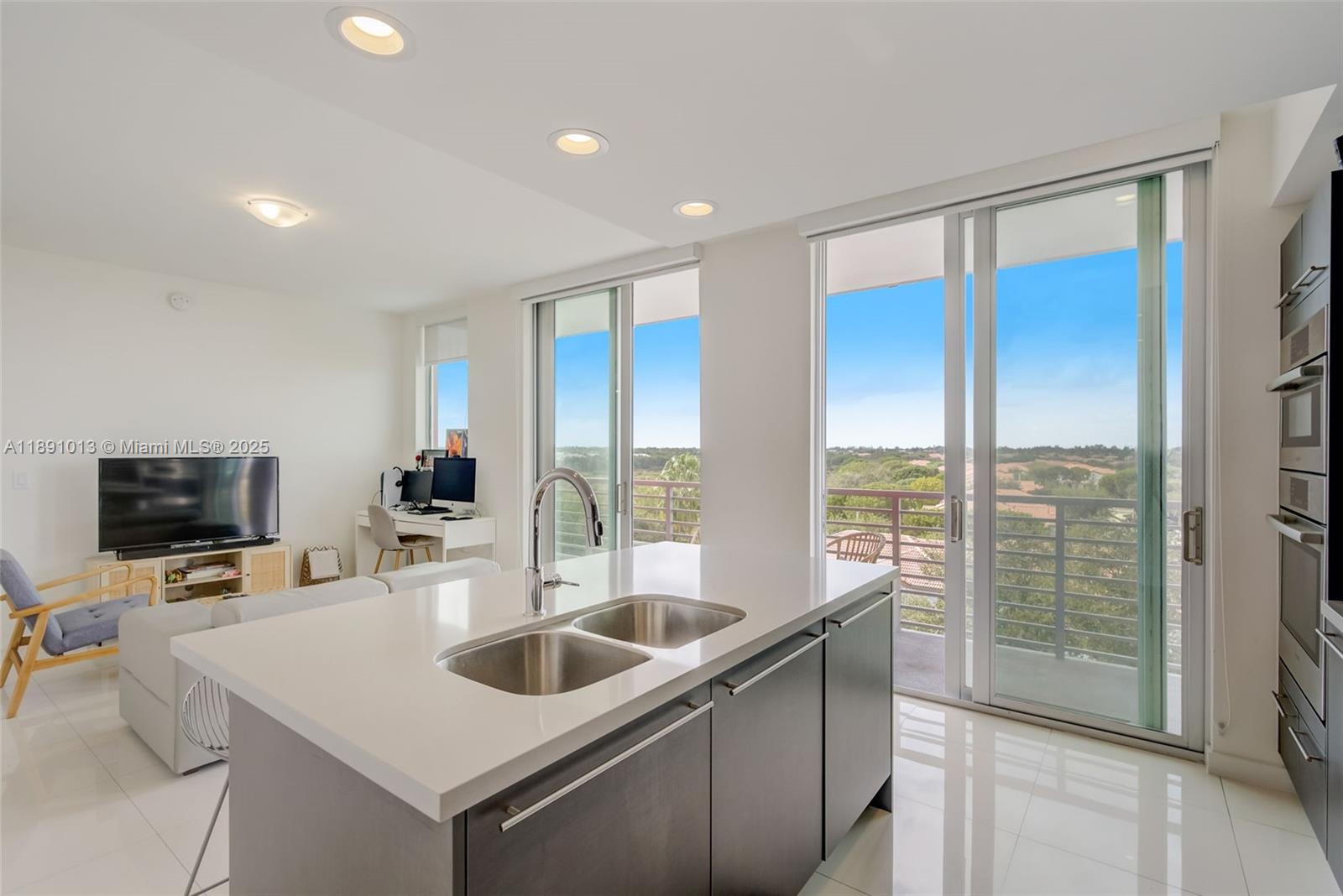MIDTOWN DORAL CONDO 4 - Residential Lease
