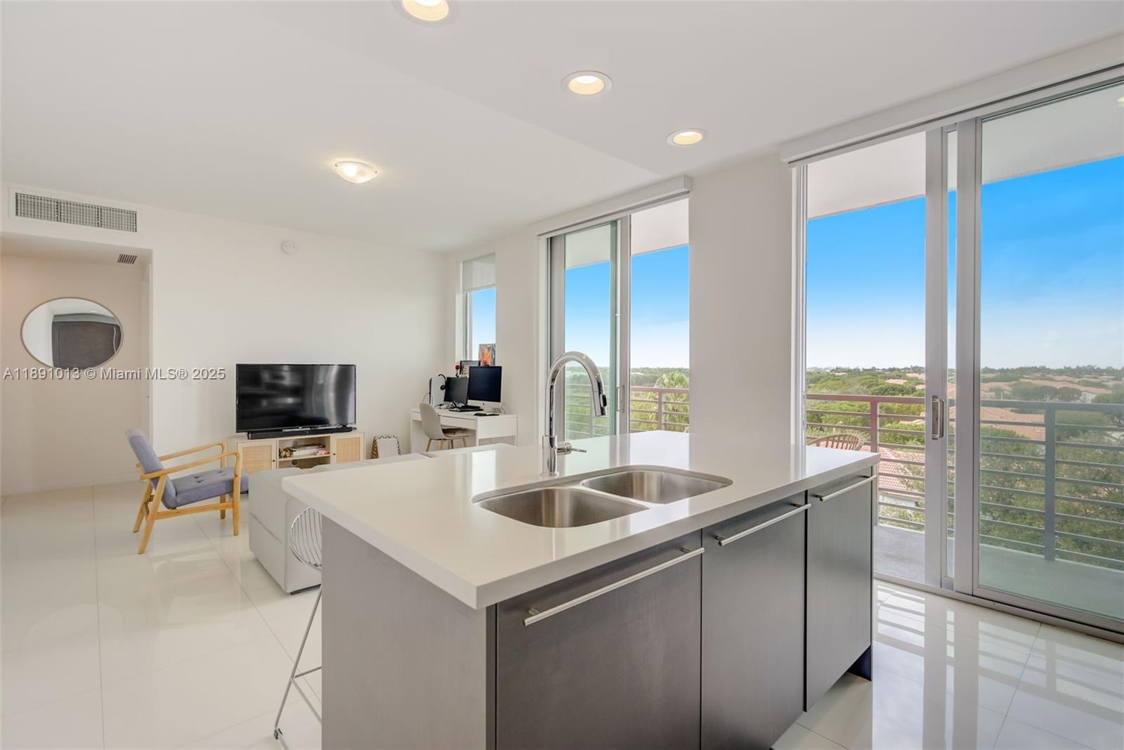MIDTOWN DORAL CONDO 4 - Residential Lease