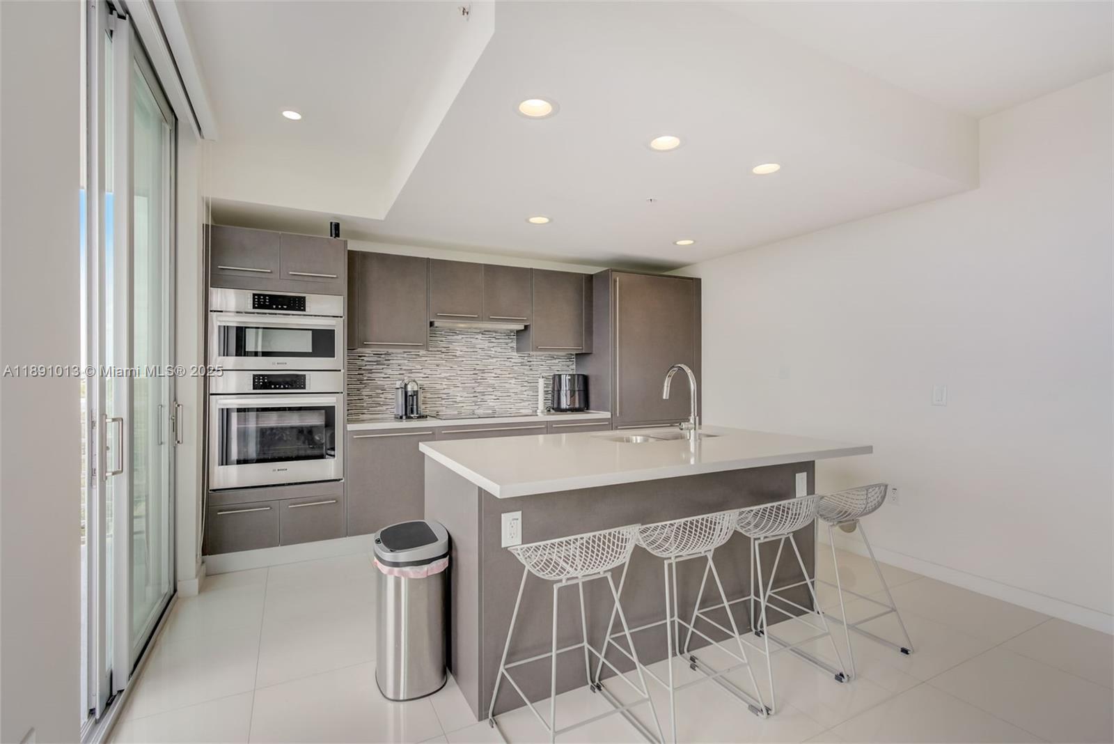 MIDTOWN DORAL CONDO 4 - Residential Lease