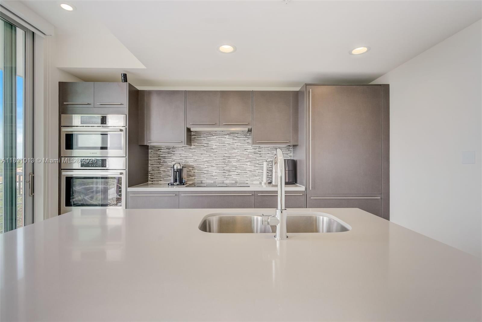 MIDTOWN DORAL CONDO 4 - Residential Lease