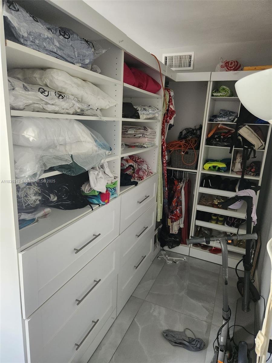 BERKSHIRE HOUSE CONDO - Residential