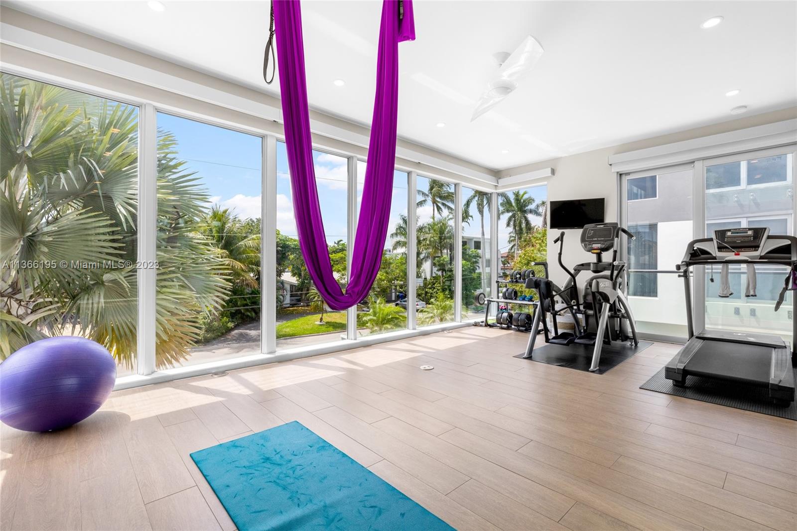 BEACH WAY HEIGHTS UNIT - Residential