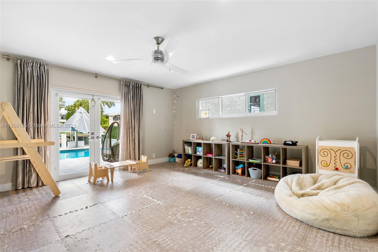 BEACH WAY HEIGHTS UNIT - Residential