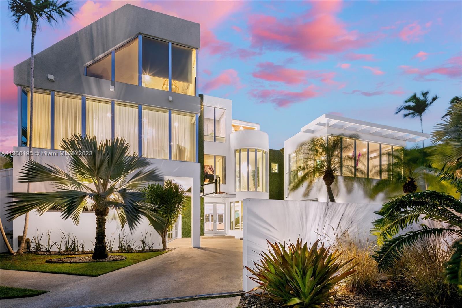 BEACH WAY HEIGHTS UNIT - Residential