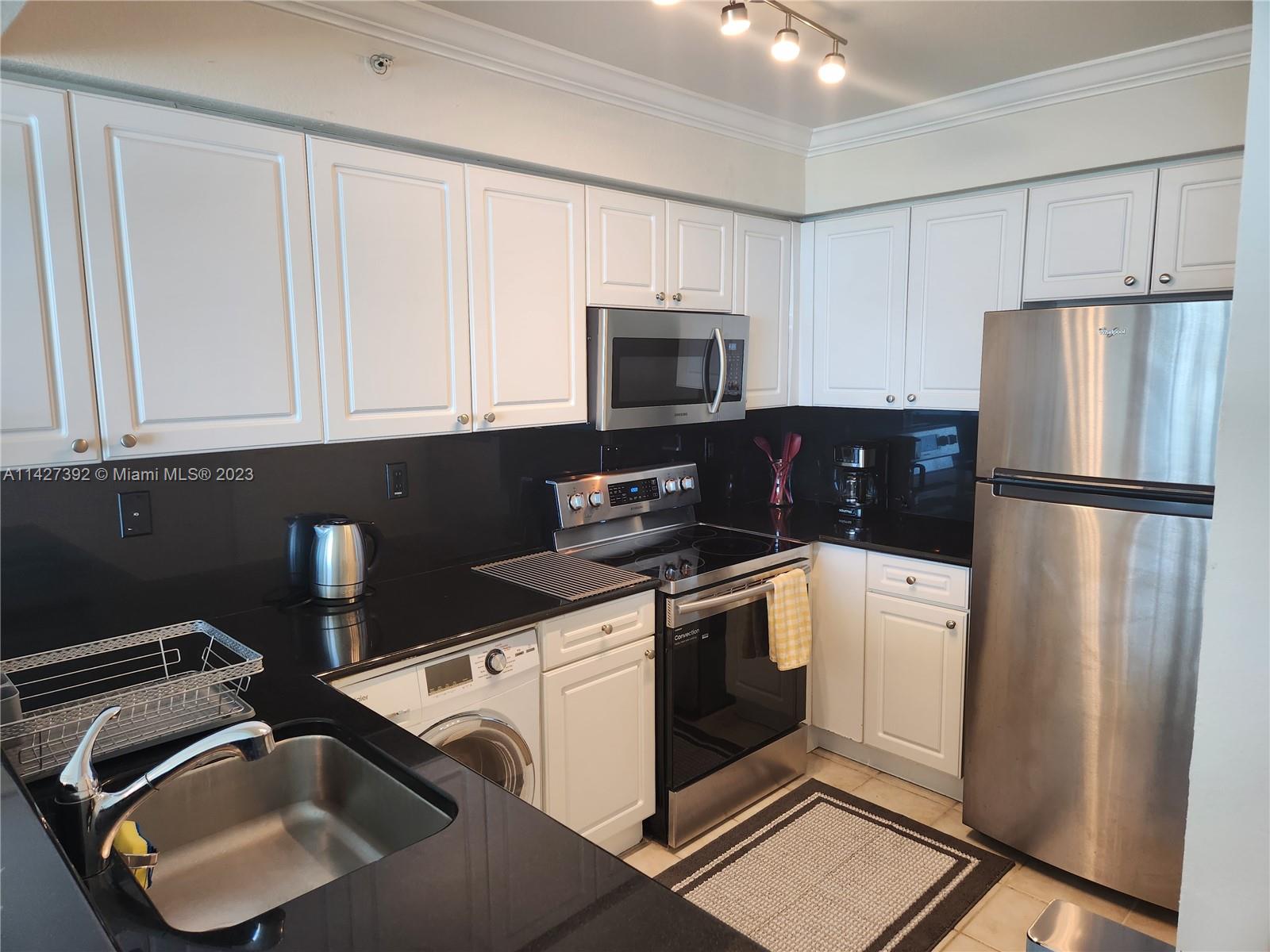 WAVE CONDO - Residential Lease