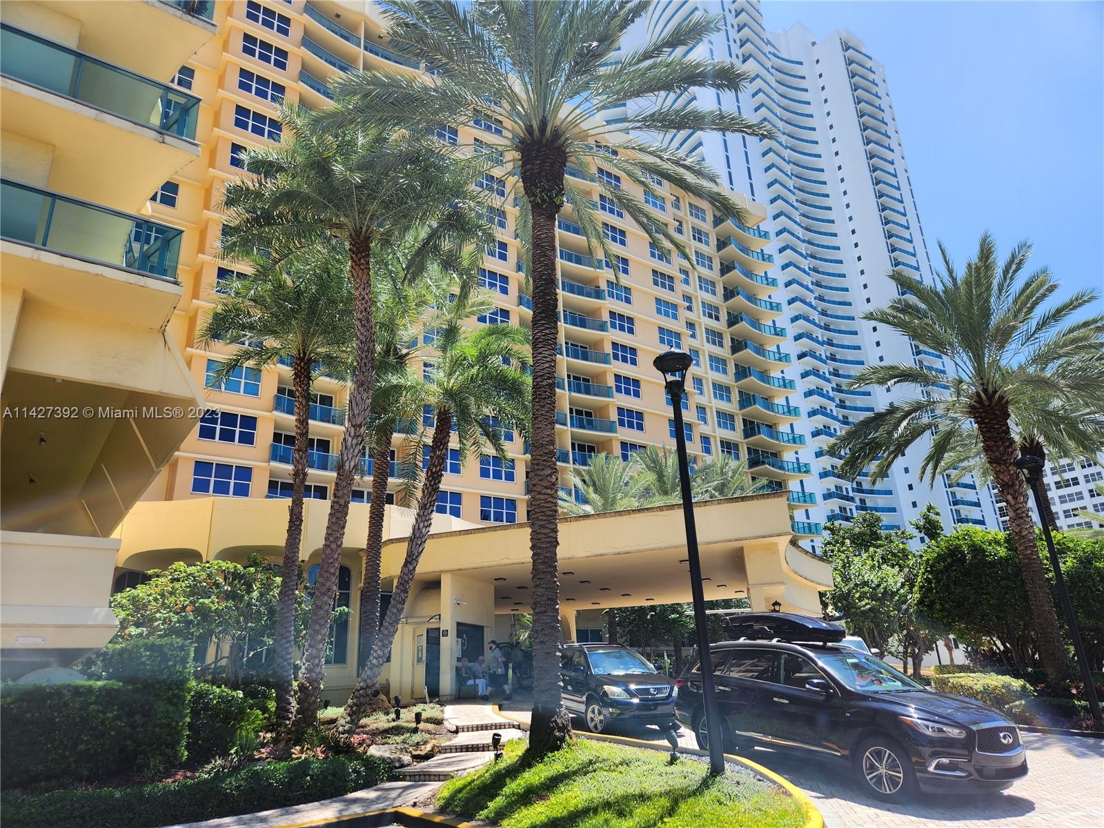 WAVE CONDO - Residential Lease