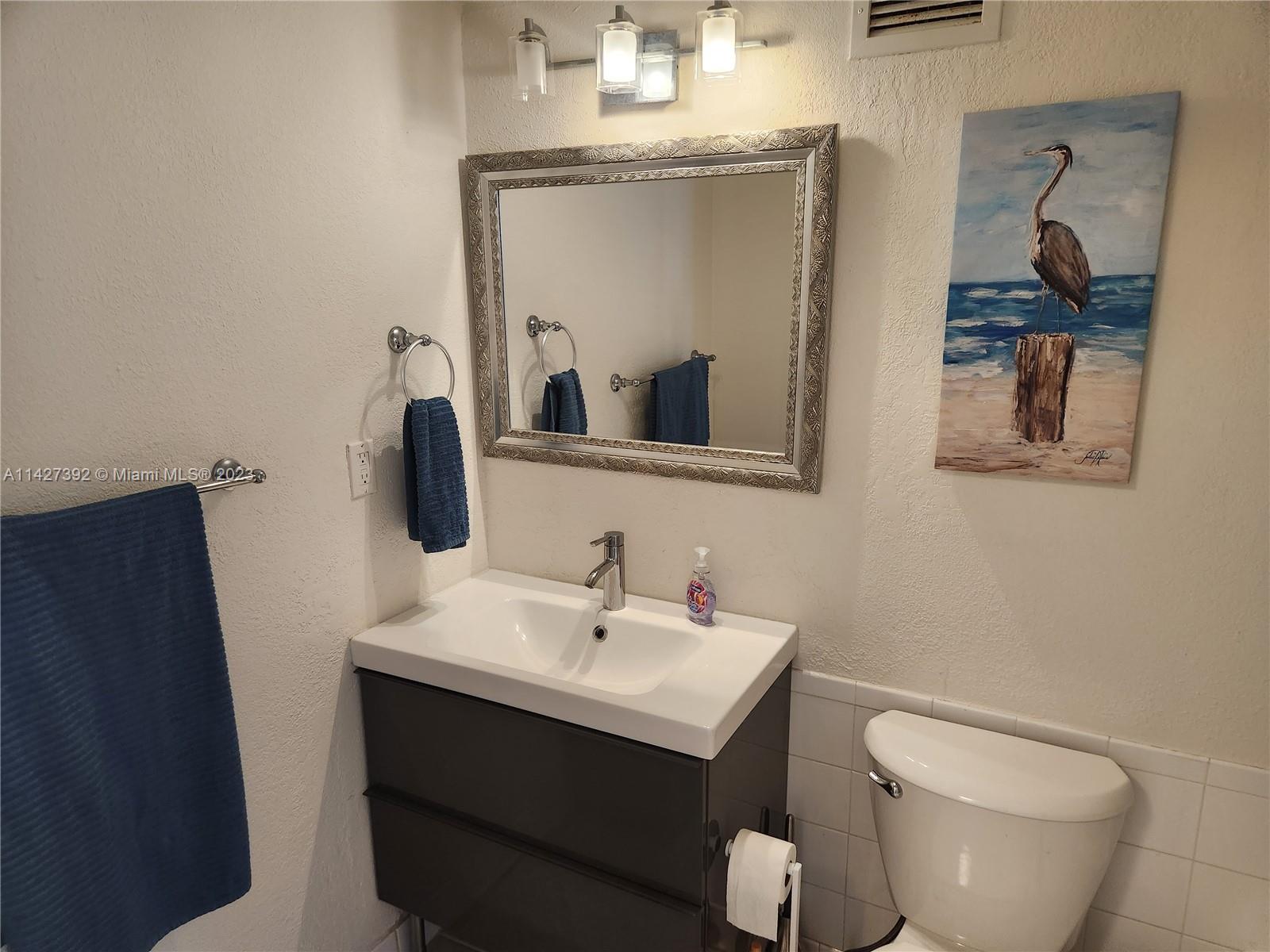 WAVE CONDO - Residential Lease