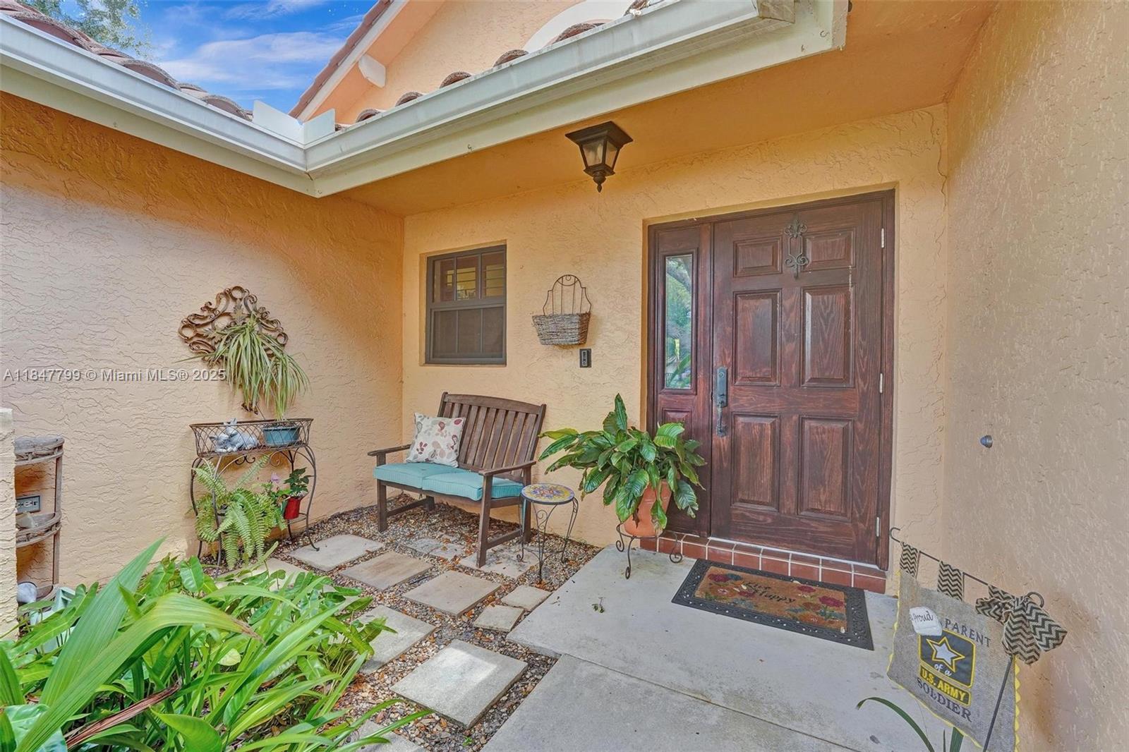 9682 Ridgecrest Ct