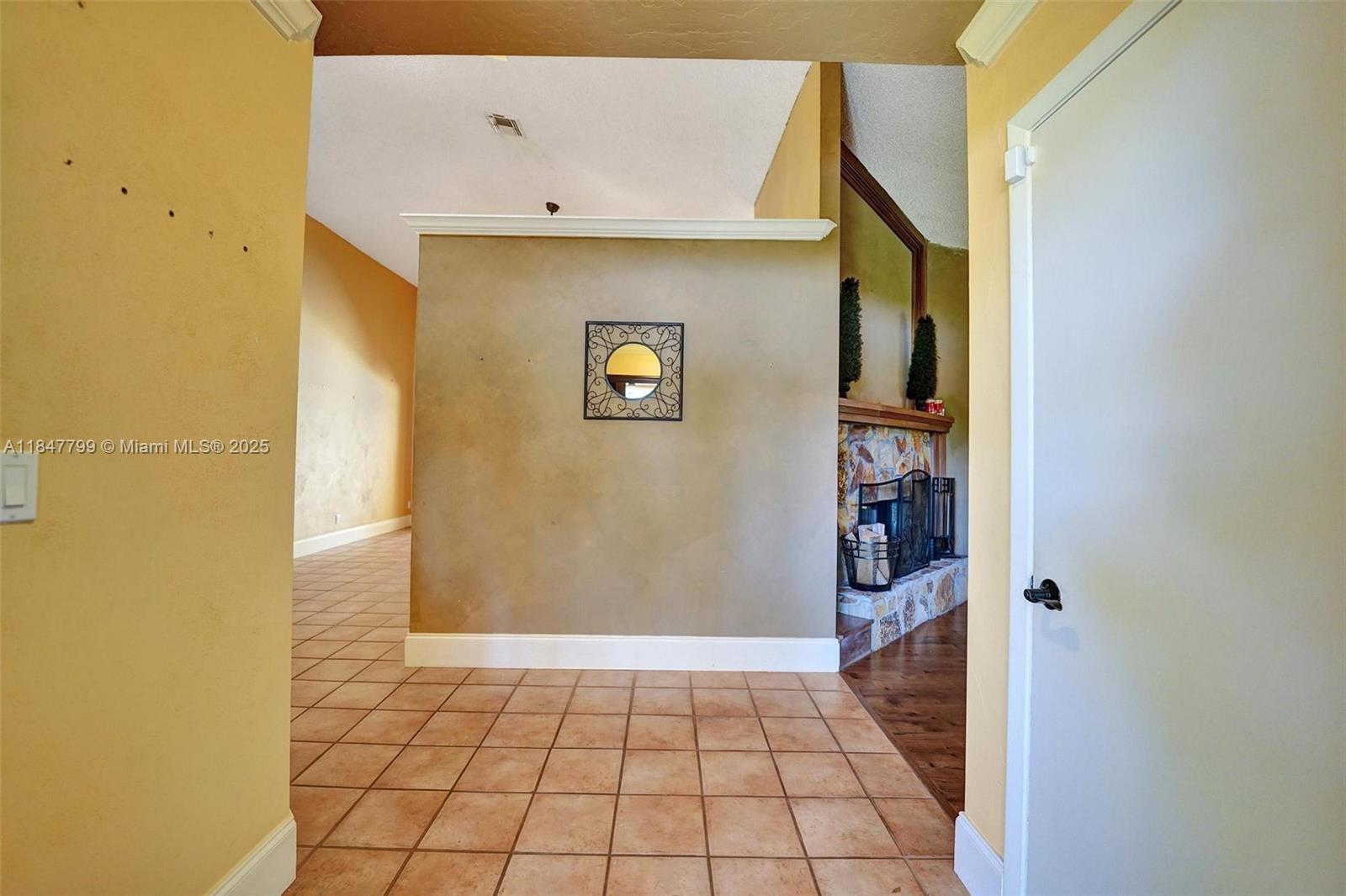 9682 Ridgecrest Ct