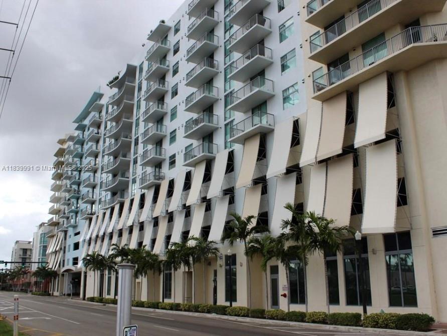 INVESTORS OPPORTUNITY! RENTED! IN THE HEART OF HOLLYWOOD / TRAIN STATION. SPACIOUS 1BED + DEN / 1.5 BATH. FUNCTIONAL LAYOUT. TWO ASSIGNED AND COVERED PARKING SPACES. W&D INSIDE, IMPACT WINDOWS, RESORT STYLE AMENITIES. HEATED POOL, GYM, SOCIAL ROOM, ATTENDED LOBBY AND VALET 24/7. HOA INCLUDES WATER, TRASH, BASIC CABLE, RESERVES. PET FRIENDLY. PRIME LOCATION! IN THE HEART OF DOWNTOWN HOLLYWOOD! WALK TO SHOPS DINING AND NIGHLIFE. JUST MINUTES FROM THE BEACH, FORT LAUDERDALE INTERNATIONL AIRPORT AND MUCH MORE. PERFECT AS A PRIMARY HOME OR INVESTMENT! INSTRUCTIONS AT BROKERS REMARKS