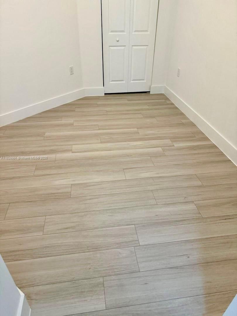 HOLLYWOOD STATION RES CON - Residential