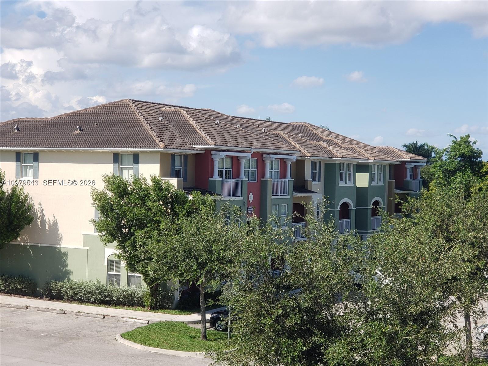 PROMENADE SHORES AT DORAL - Residential Lease