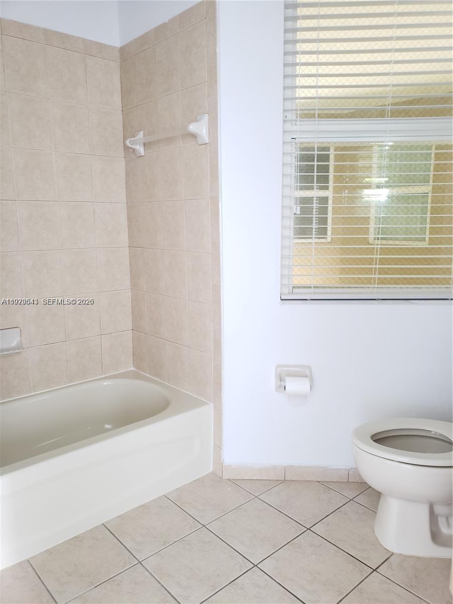 PROMENADE SHORES AT DORAL - Residential Lease